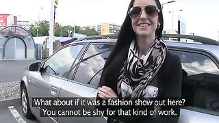 Ex modella succhia e scopa un cazzo