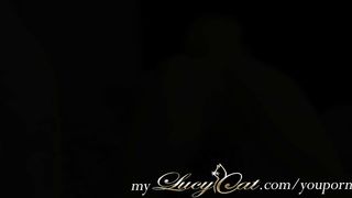 Ninfetta brasiliana si masturba