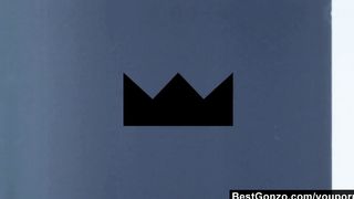 Anteprima del video: Milf amatoriale brunetta