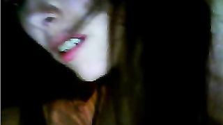 Coppia giovanissima si esibisce in cam