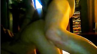 Coppia giovanissima si esibisce in cam