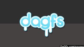 Anteprima del video: Calda brunetta rumena scopa con uno straniero