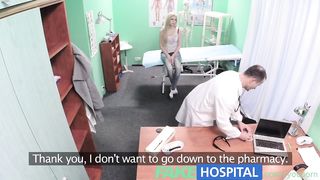 Piccola teen latina scopata da un cazzo enorme