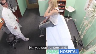 Piccola teen latina scopata da un cazzo enorme