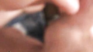 Ragazza hot succhia, lecca e piglia in culo