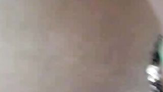 Strapon in azione con una coppia di teen lesbiche