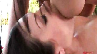 Jelena Jensen e Aria Giovanni lesbiche tettone