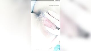 Ragazza cinese cavalca un dildo in cam