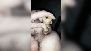Mi penetro il culo con un grosso dildo