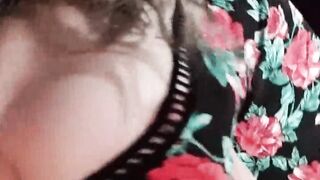 Le scollature indecenti di mia moglie