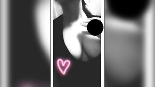 Le scollature indecenti di mia moglie