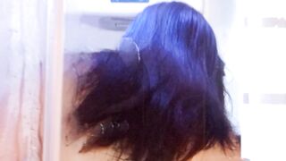 Ancora mia moglie sotto la doccia