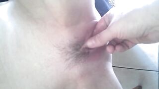 Mi faccio sditalinare la figa vogliosa da un amico