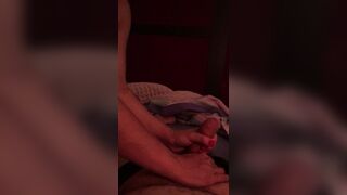 Mia moglie incinta mi fa una sega