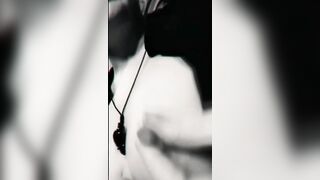 Mia moglie si masturba i capezzoli