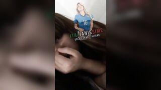 Diretta telegram con due porcelline