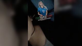 Diretta telegram con due porcelline