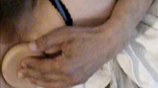 Fammi vedere come ti pompi la figa...!