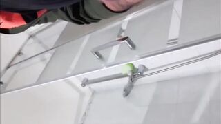 Vieni sguirta sul mio cazzo!  Mmmmmm...