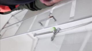 Vieni sguirta sul mio cazzo!  Mmmmmm...