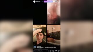 Io e amici in CHAT con DELLE TROIE LESBICHE !