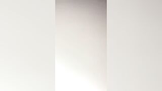 Scopa e sborra la sua giovane zoccola