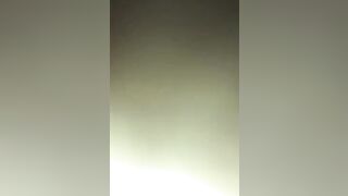 Scopa e sborra la sua giovane zoccola