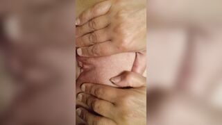 Feli scopa sul tavolo