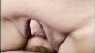 All'aperto con sottofondo di cicale e...  la sua grassa figona!