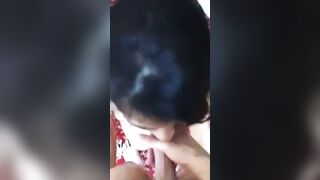 Un pompino rapido ma con un'eiaculazione esplosiva