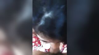 Un pompino rapido ma con un'eiaculazione esplosiva