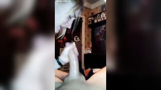 Gola profonda dalla escort russa