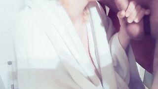 Suora troietta pompinara!!