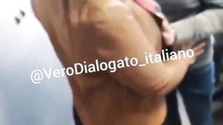 Succhia la minchia per avere il posto di lavoro