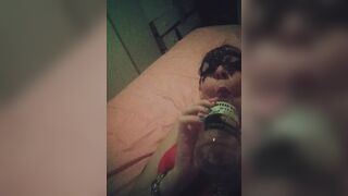 Sesso solitario di bionda arrapata