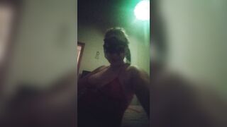 Sesso solitario di bionda arrapata