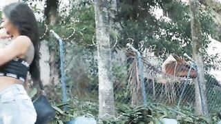 La bella puttanella e il nano