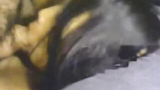 Pompino sputi e sborra per puttanella asiatica