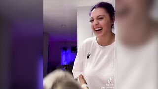 Tik Tokers sgamate a fare porno!