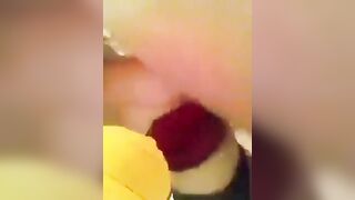 Con le sue poppe fuori lei è irresistibile