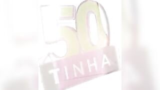 Bella puttanella brasiliana con mascherina