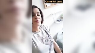 Trans troia arrapata di mattina presto