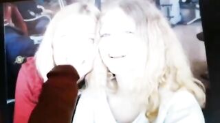 Anteprima del video: Madre e figlia sborrate