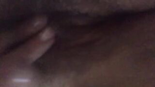 Io che mi masturbo la fregna