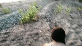 Scopata a pecorina in riva al lago