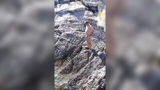 Sgamato mentre se lo mena alle 5 Terre