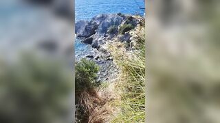 Sgamato mentre se lo mena alle 5 Terre