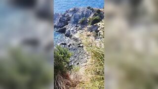 Sgamato mentre se lo mena alle 5 Terre