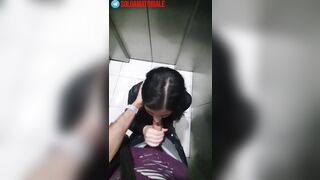 Troia sicula glielo suka in ascensore