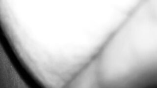 Le masturba la figona pelosa